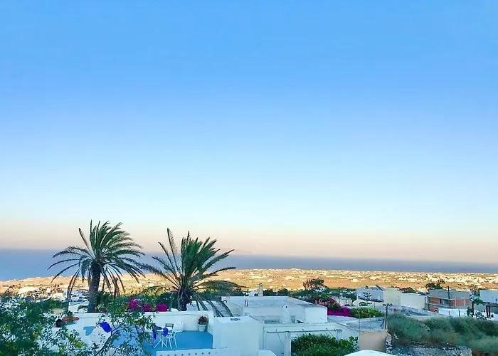 Oldtown Suites Fira