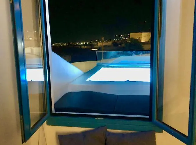 Oldtown Suites Fira